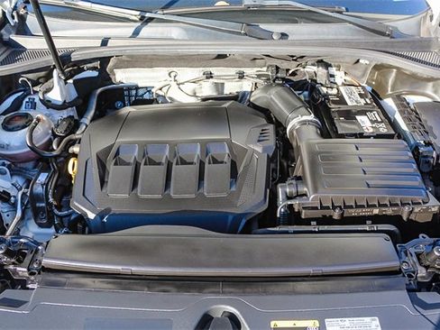 Used 2020 Audi Q3 2.0T Premium w/ Convenience Package image 38