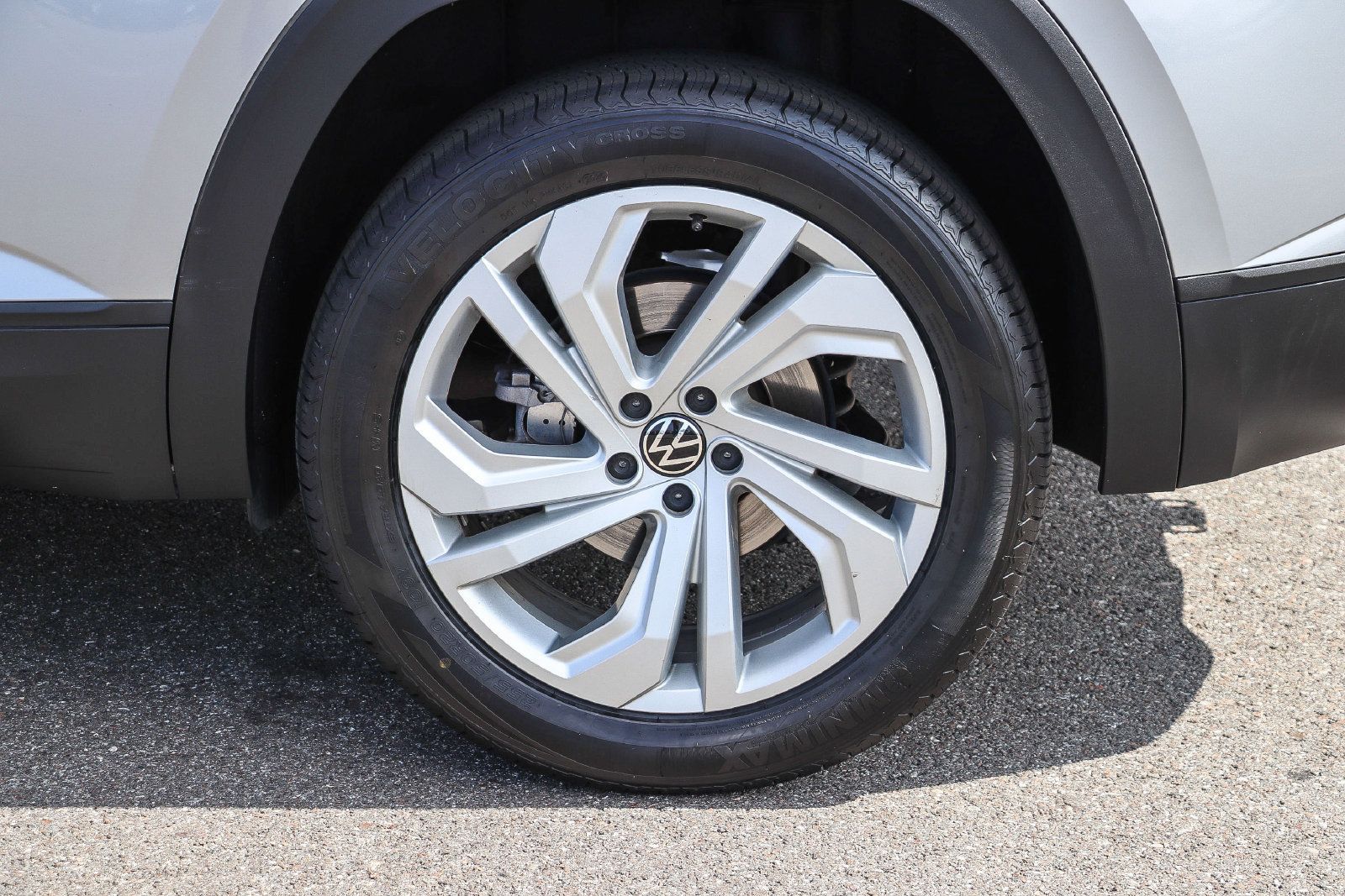 Used 2023 Volkswagen Atlas Cross Sport SE w/ Black Wheel Package FWD image 12