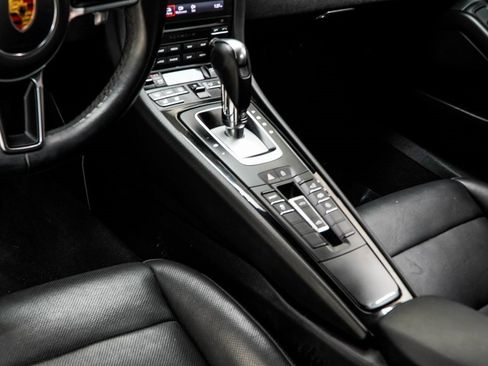 Used 2021 Porsche 718 Boxster image 17