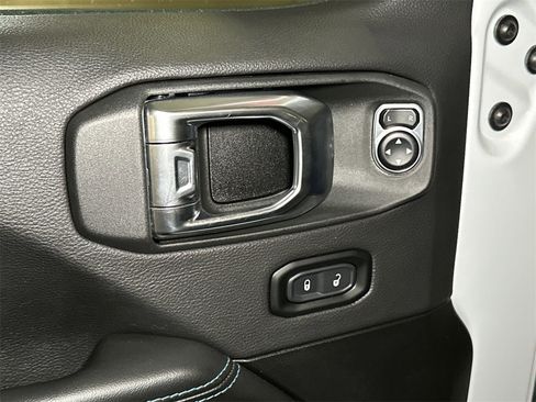 Used 2024 Jeep Wrangler High Altitude image 19