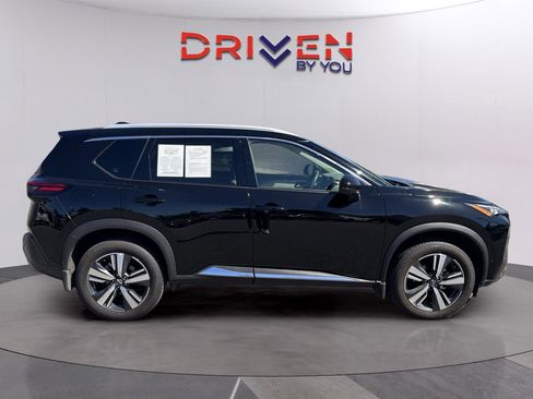 Used 2023 Nissan Rogue SL w/ SL Premium Package FWD image 6