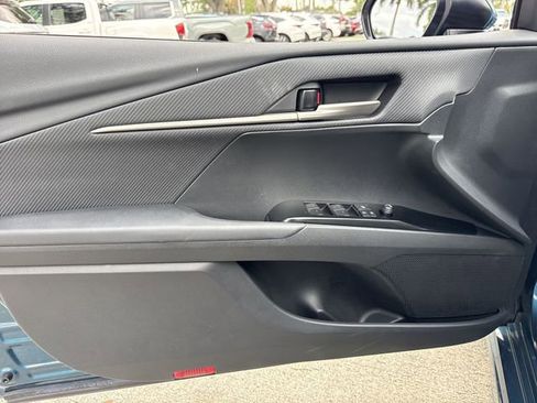 Used 2025 Toyota Camry SE image 13