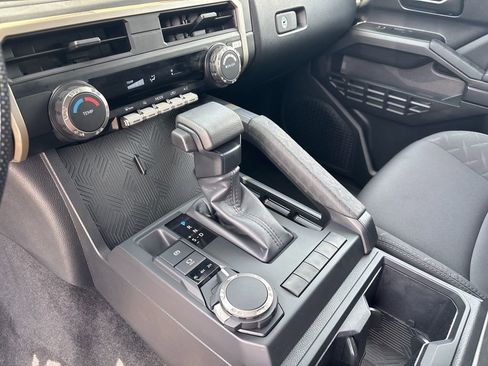 Used 2025 Toyota Tacoma SR w/ SR Upgrade Package AWD/4WD image 45