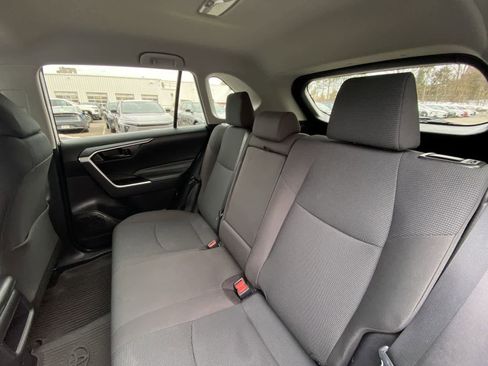 Used 2021 Toyota RAV4 LE image 25