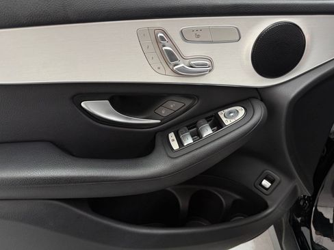 Used 2022 Mercedes-Benz GLC 300 image 11