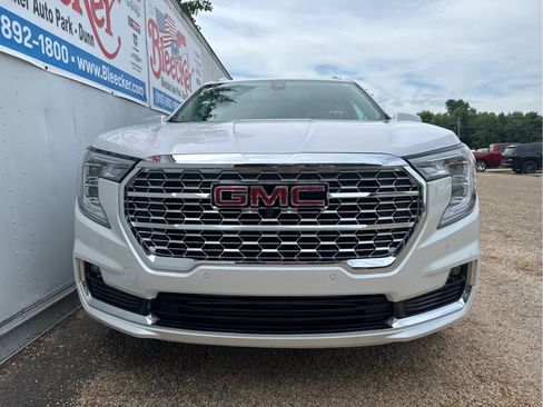 Used 2022 GMC Terrain Denali w/ Denali Premium Package AWD/4WD image 5