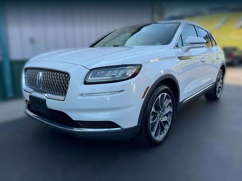 Used 2021 Lincoln Nautilus Reserve image 1