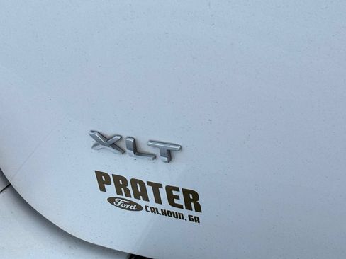 Used 2017 Ford Expedition XLT w/ Equipment Group 202A RWD image 7