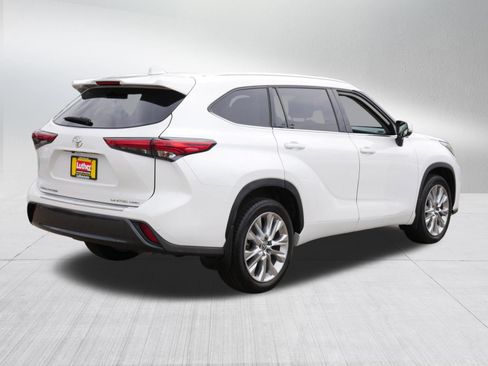 Used 2023 Toyota Highlander Limited AWD/4WD image 7