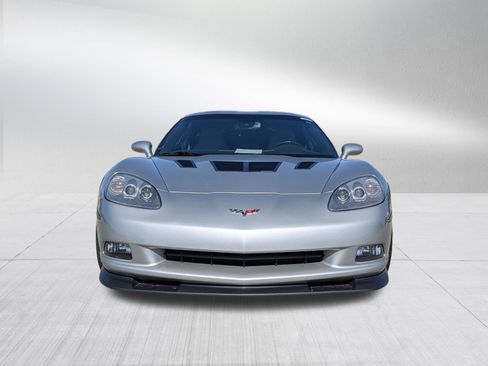 Used 2006 Chevrolet Corvette Coupe w/ Preferred Equipment Group RWD image 3
