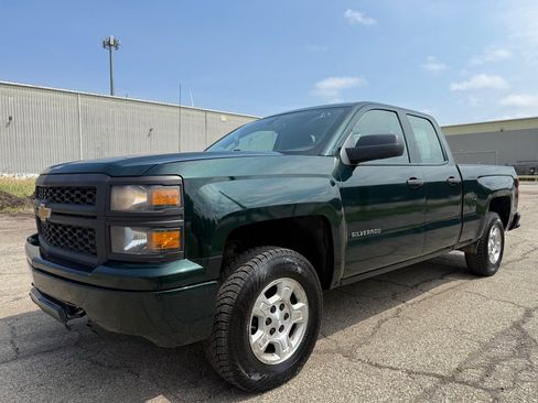 Used 2015 Chevrolet Silverado 1500 W/T w/ Trailering Package AWD/4WD image 1