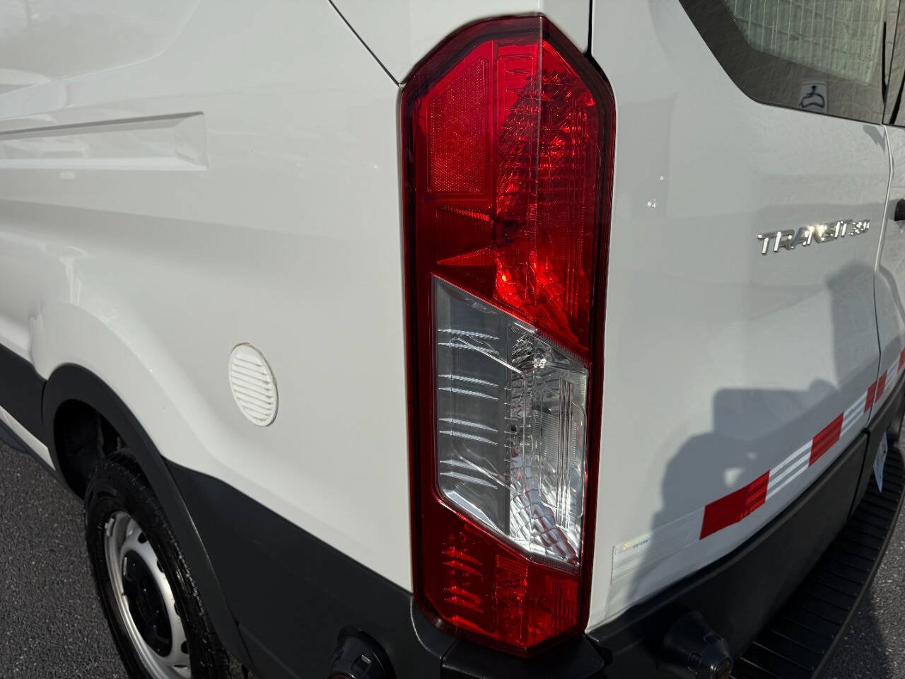 Used 2018 Ford Transit 350 148 Medium Roof RWD image 40
