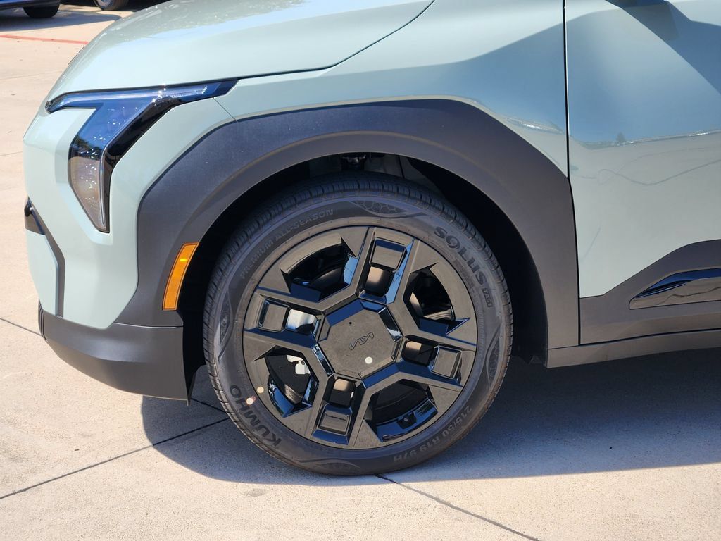 New 2027 Kia EV3 Wind FWD image 7