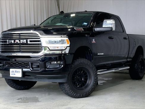 Used 2024 RAM 2500 Laramie AWD/4WD image 2