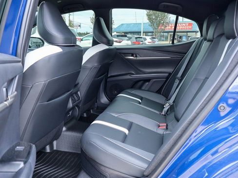 Used 2025 Toyota Camry SE image 9