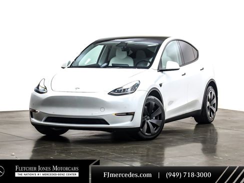 Used 2021 Tesla Model Y Long Range image 1