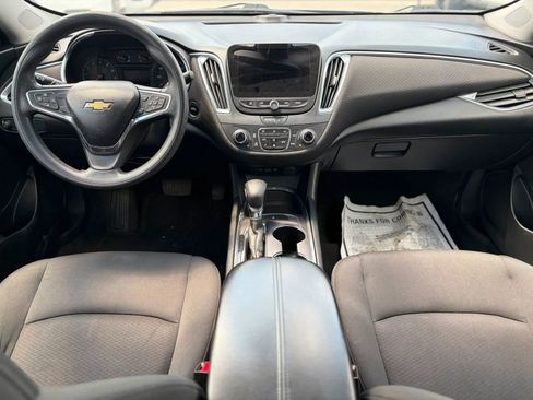Used 2021 Chevrolet Malibu LT FWD image 12