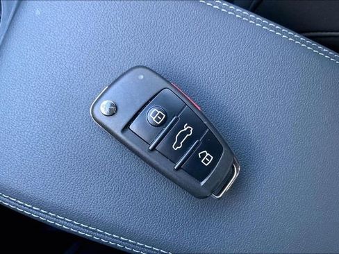 Used 2025 Audi Q3 2.0T Premium w/ Convenience Package image 14