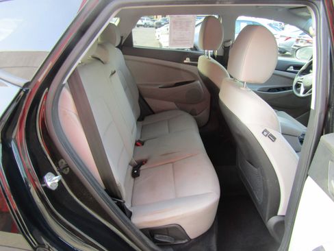Used 2021 Hyundai Tucson Value FWD image 13
