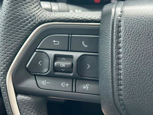 Certified 2025 Toyota Tacoma TRD Sport image 37