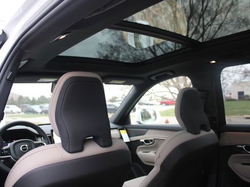 New 2026 Volvo XC90 B6 Plus w/ Protection Package AWD/4WD image 38