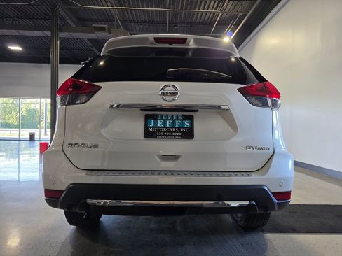 Used 2020 Nissan Rogue SV AWD/4WD image 5