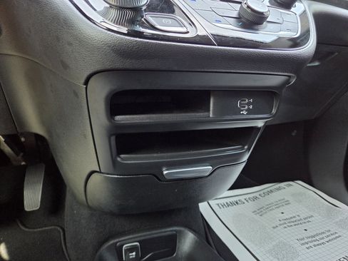 Used 2026 Chrysler Voyager LX FWD image 29