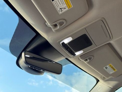 Used 2025 Honda Pilot EX-L image 27