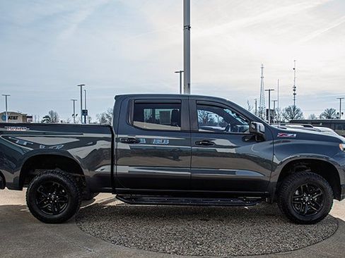 Used 2019 Chevrolet Silverado 1500 LT Trail Boss image 6