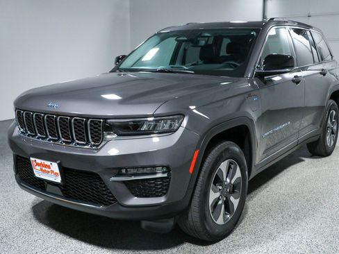 Used 2023 Jeep Grand Cherokee 4WD 4xe image 32