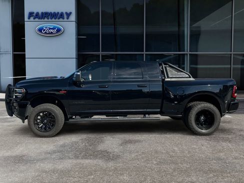 Used 2024 RAM 3500 Laramie w/ Night Edition image 7