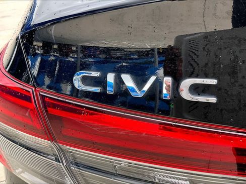 Used 2023 Honda Civic Sport image 10