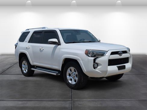 Used 2014 Toyota 4Runner SR5 Premium RWD image 2