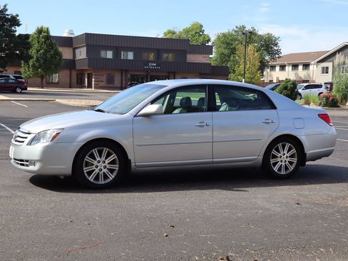 Used 2007 Toyota Avalon Limited FWD image 10