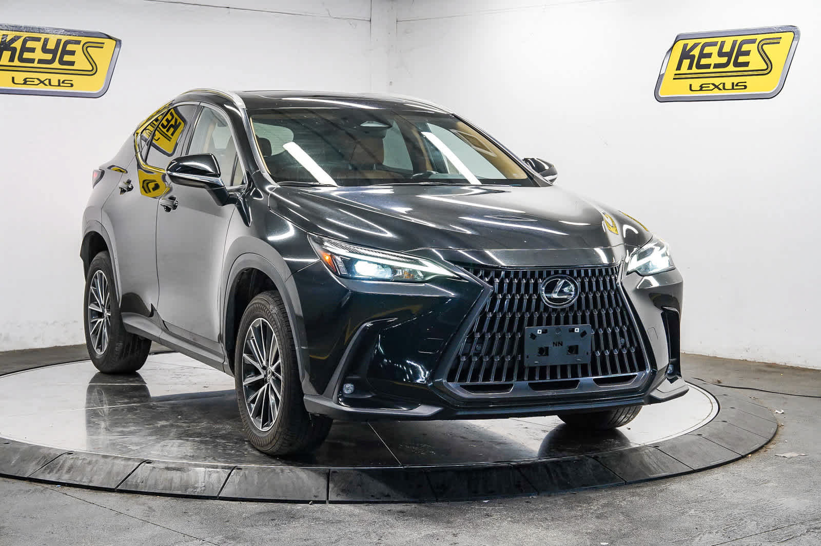 Used 2024 Lexus NX 350h AWD image 5