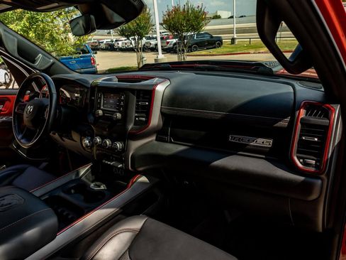 Used 2021 RAM 1500 Rebel AWD/4WD image 15