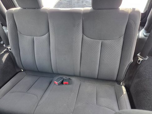 Used 2017 Jeep Wrangler Sport w/ Connectivity Group AWD/4WD image 8