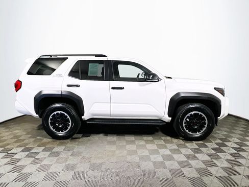 Certified 2025 Toyota 4Runner TRD Off-Road AWD/4WD image 8