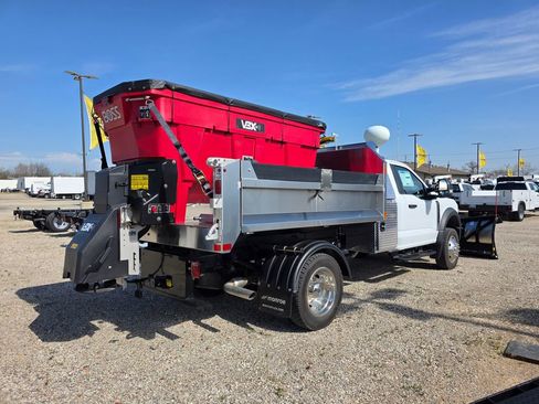 New 2026 Ford F450 XL w/ XL Chrome Package image 9