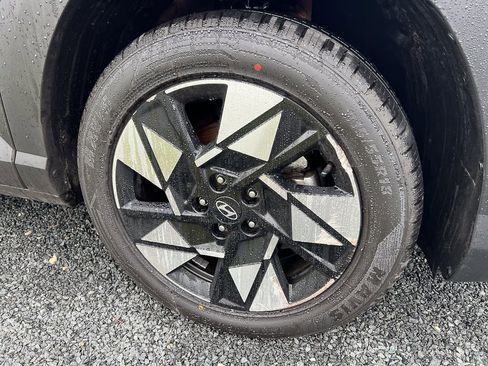 Used 2024 Hyundai Kona SEL image 6