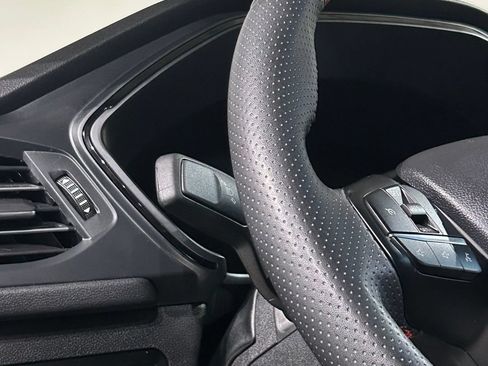 Used 2025 Ford Escape ST-Line AWD/4WD image 35