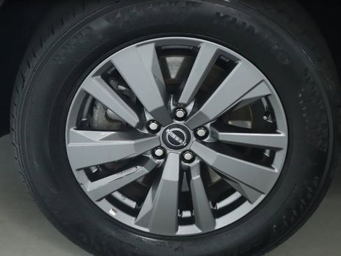 Certified 2025 Nissan Pathfinder SV FWD image 30