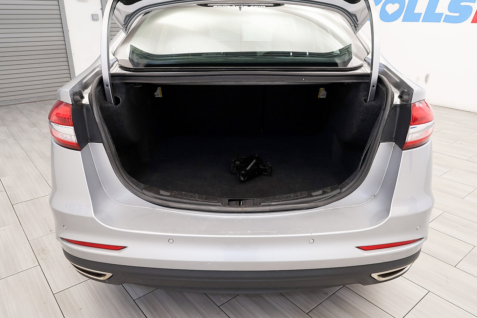 Used 2020 Ford Fusion Titanium FWD image 33