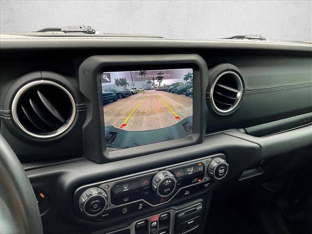 Used 2021 Jeep Gladiator Overland w/ Popular Equipment Package AWD/4WD image 18