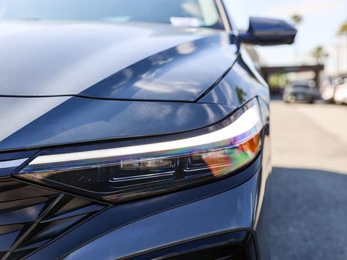 Certified 2024 Hyundai Elantra Limited image 10