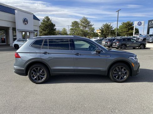 Certified 2023 Volkswagen Tiguan SE FWD image 44