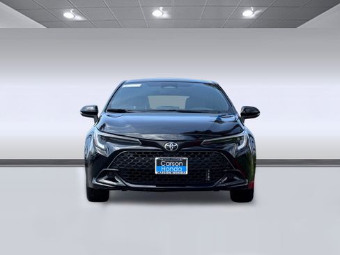 Used 2025 Toyota Corolla SE w/ SE Package FWD image 6