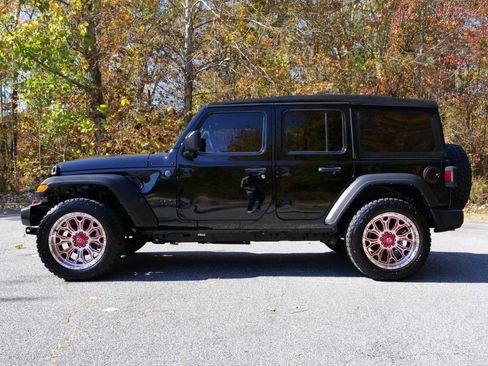 Used 2022 Jeep Wrangler Unlimited Sport image 31