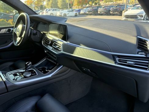 Used 2022 BMW X7 xDrive40i w/ M Sport Package image 46