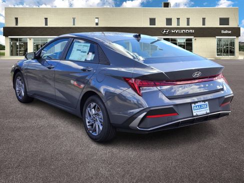 New 2026 Hyundai Elantra Blue image 5